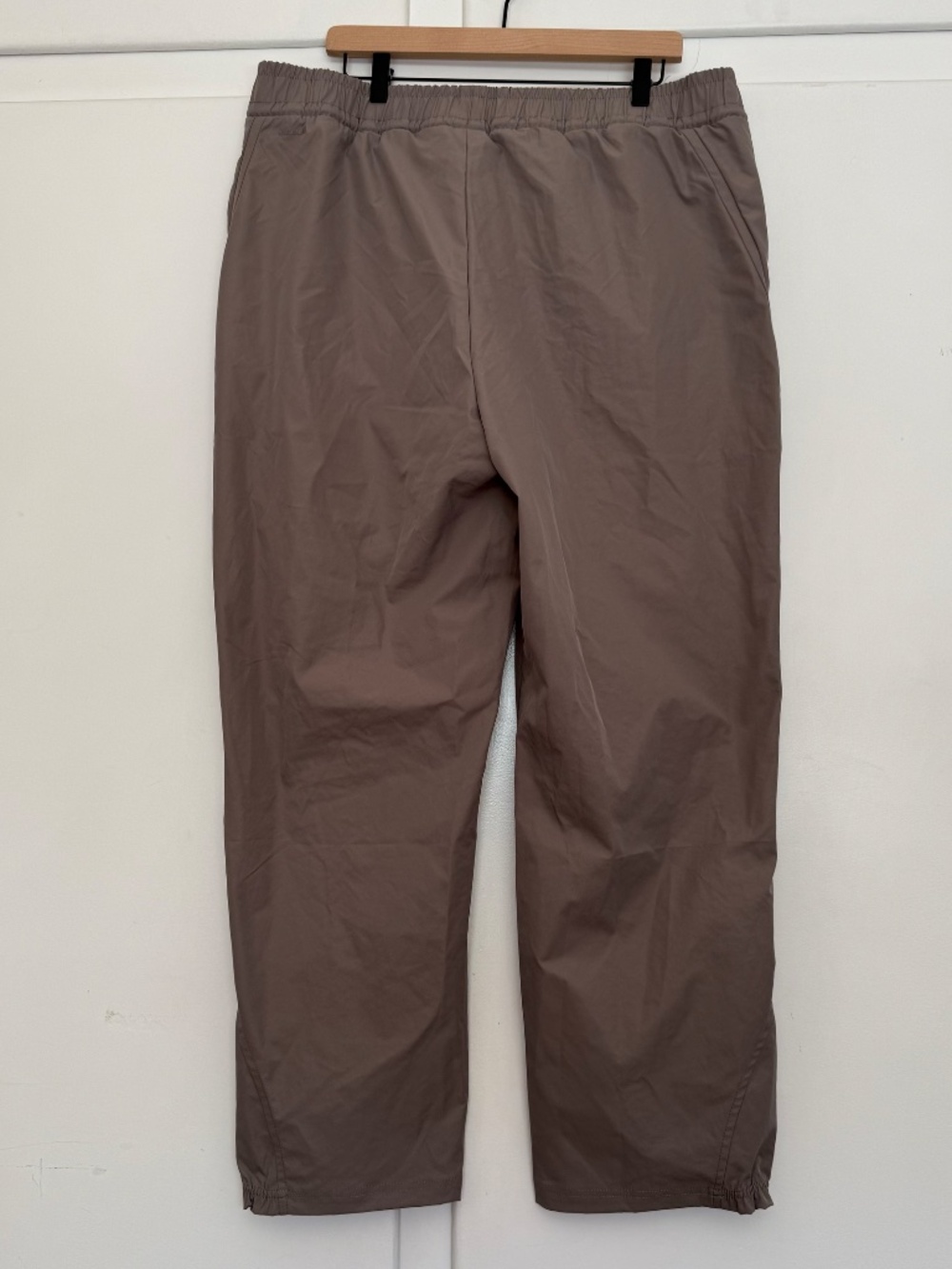NWOT Size XL Avalanche Trek It Wide Leg Jogger in Driftwood - Picture 4 of 10